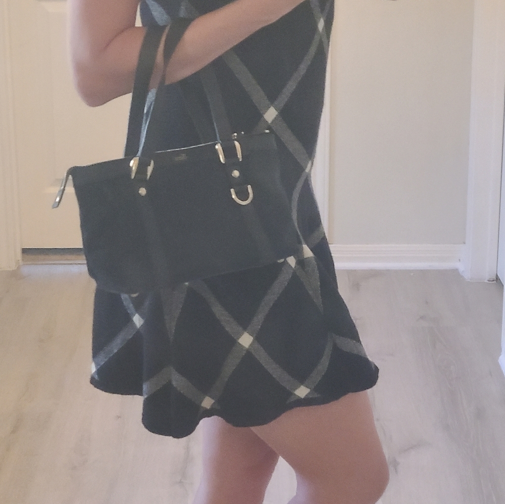 Gorgeous Gucci Black Handbag Great Condition